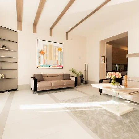Luxurious Grand Deco On The St Stephen Road Apartment Budapest